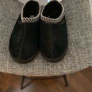 Ugg men Tasman slippers size 10 style 5950 . Never worn no box